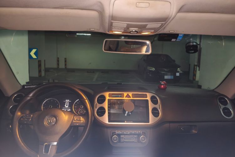 Used Volkswagen Tiguan 2012 1.8TSI Automatic All-Wheel Drive Elite Edition Center Console