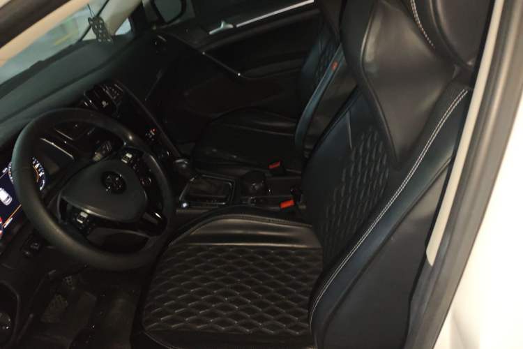 Used Volkswagen Golf 2019 280TSI DSG Luxury Version China VI Standard