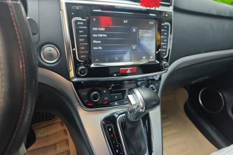 Used Haval H6 2015 Sport Edition 1.5T Automatic Two-Wheel Drive Luxury Model Audio And AC Panel