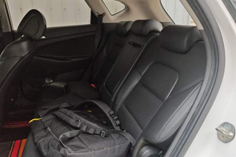 Used Hyundai Tucson 2018 1.6T Dual-Clutch Two-Wheel Drive 15th Anniversary Special Edition