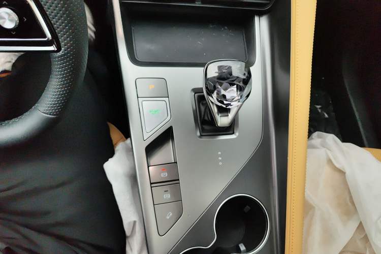 Used Roewe RX5 New Energy 2023 eRX5 Super Hybrid Premium Edition Gear Lever