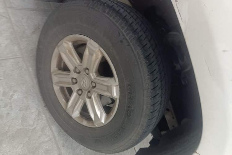 Used SAIC MAXUS T60 2020 2.0T Diesel Manual Two-Wheel Drive High-Ride Pioneer Edition Standard Cab China VI