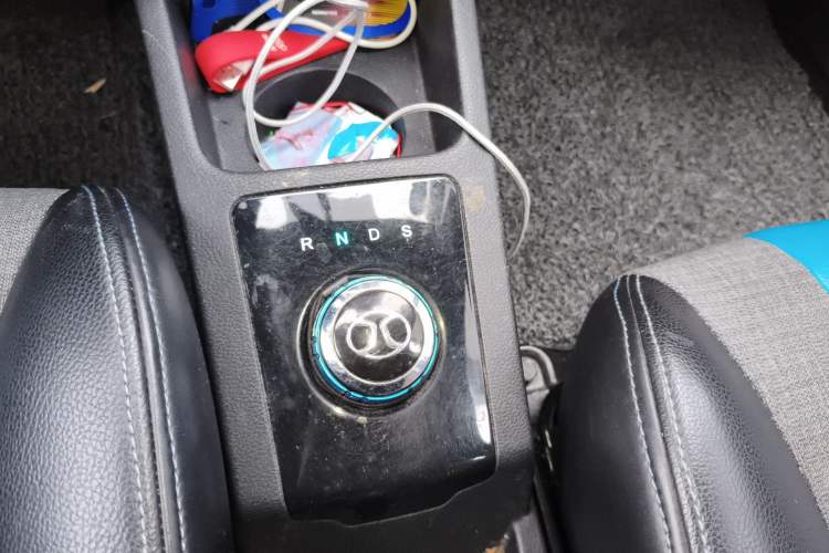 Used BAIC New Energy EC 2017 EC180 Elegant Edition Gear Lever