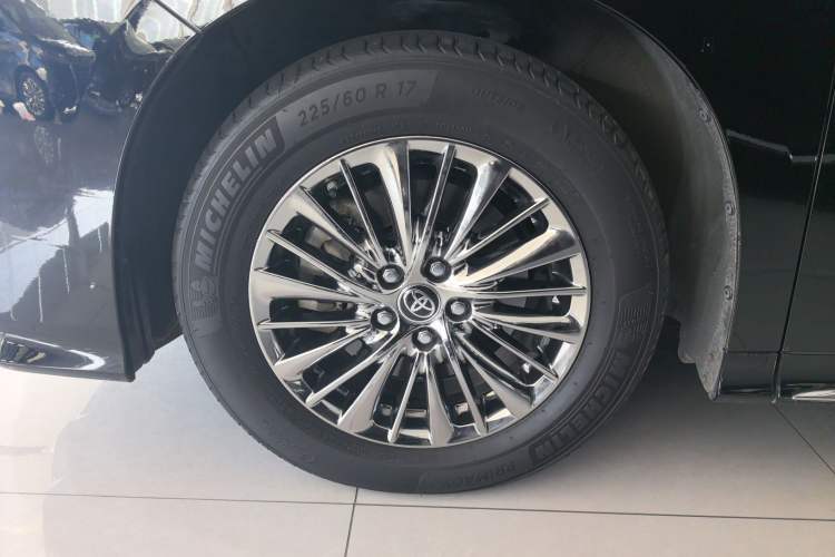 Used Toyota Alphard 2021 Dual-Motor 2.5L Premium Edition