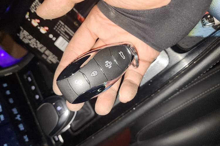 Used Hongqi H5 2024 2.0T Automatic Smart Connect Flagship Edition