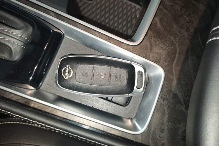 Used Nissan Teana 2024 2.0L SV Black Gold Edition
