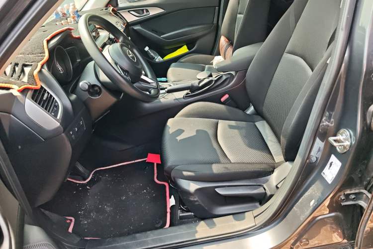 Used Mazda 3 Axela 2017 Sedan 1.5L Automatic Comfort Model Emission Standard China V Left Front Seat