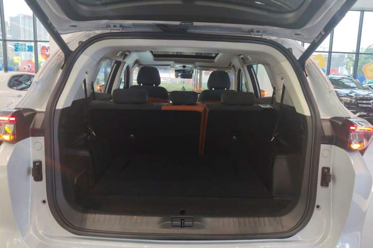 Used JETOUR Shanhai Shanhai L7 2024 1.5T 120km ULTRA 7-Seater
