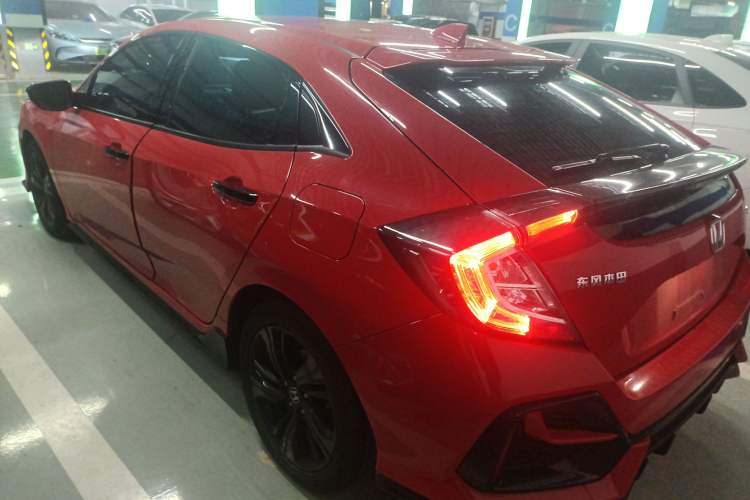 Used Honda Civic 2021 HATCHBACK 220TURBO CVT Trendy Cool Edition
