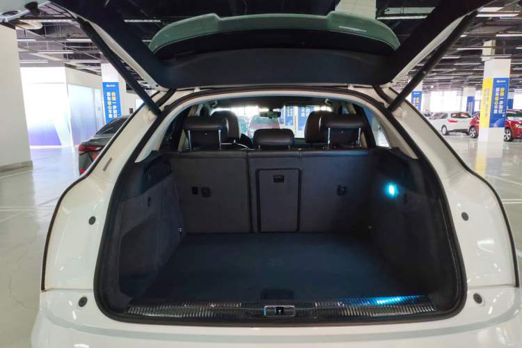 Used Audi Q3 2018 30th Anniversary Edition 35 TFSI Fashion Model Trunk