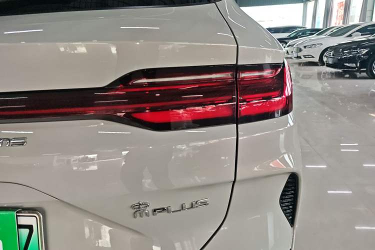 Used BYD Song PLUS New Energy 2024 HONOR Edition DM-i 110km Flagship PLUS Exterior 3