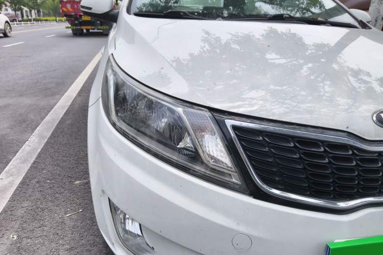 Used Kia K2 2012 Sedan 1.6L Automatic Transmission Premium Commemorative Edition
