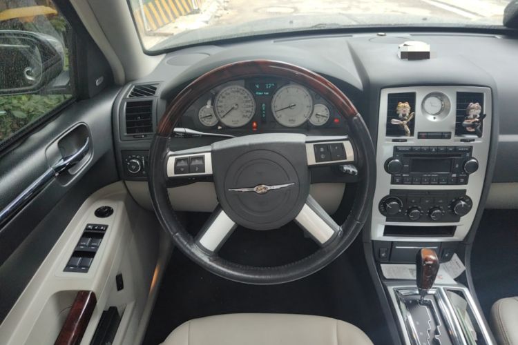 Used Chrysler 300C 2006 5.7L Luxury Navigation Edition Steering Wheel