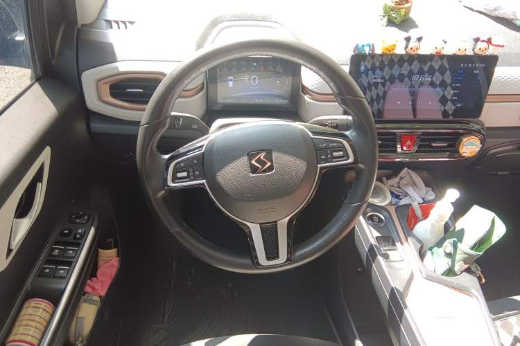 Used SOL E10X 2021 302 km Range Luxury Version 31.4 kWh
