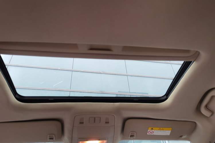 Used Buick Regal 2015 2.0L Elite Fashion Edition Headliner