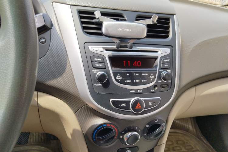 Used Hyundai Verna (older generation) 2010 Sedan 1.4L Manual Comfort GS