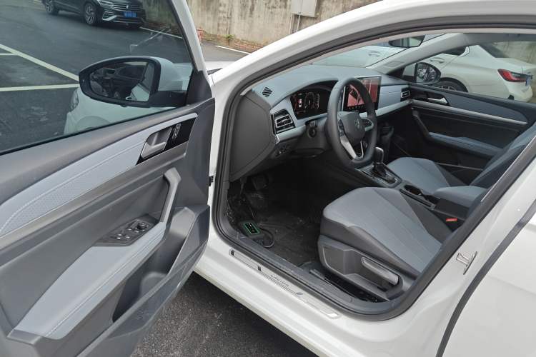 Used Volkswagen Lavida 2024 1.5L Automatic 5 Million Edition Driver Seat