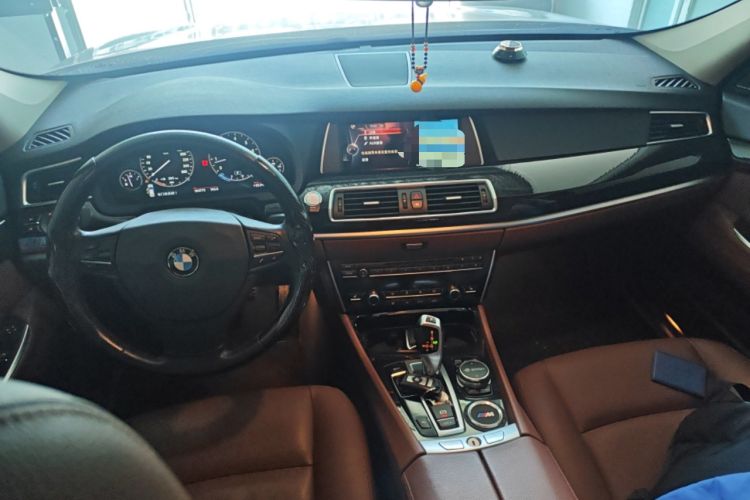 Used BMW 5 Series GT 2015 528i Leading Model
