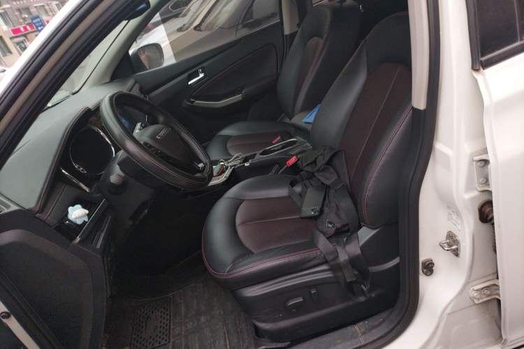 Used Venucia T70 2018 2.0L CVT Smart Enjoyment Version Left Front Seat