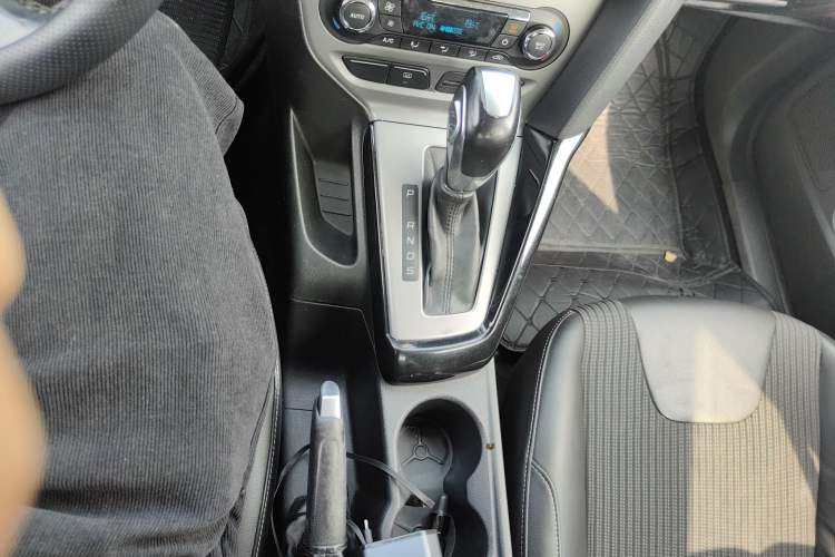 Used Ford Focus 2012 Sedan 1.6L Automatic Fashion Edition