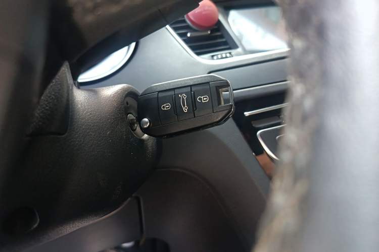 Used Peugeot 508 2013 2.0L 2nd Anniversary Edition with Automatic Sunroof – Classic Version
