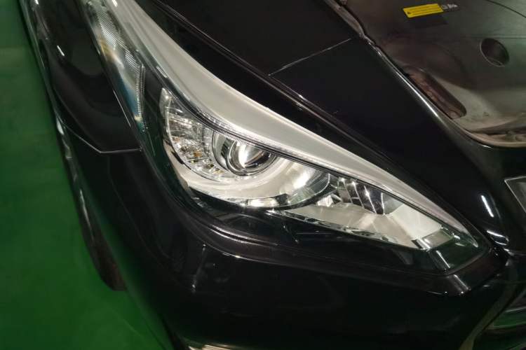 Used Infiniti Q70 2017 Q70L 2.5L Elite Edition Right Front Headlight