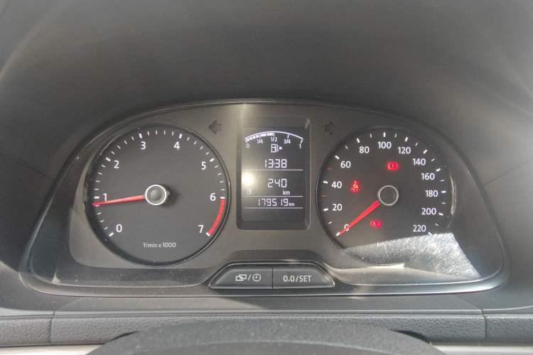 Used Volkswagen Lavida 2013 1.6L Manual Fashion Edition Instrument Cluster