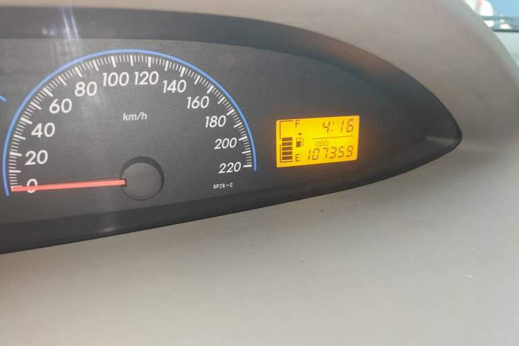 Used Toyota Vios 2010 1.6L GL-i AT Odometer Close Up
