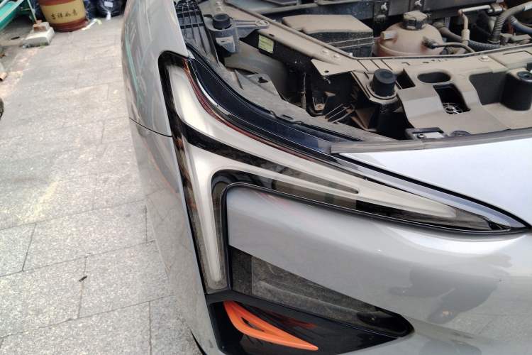 Used Hengchi 5 2022 Ultra-Luxury Edition Right Front Headlight