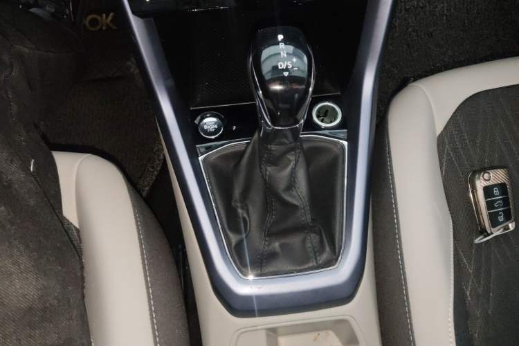 Used Volkswagen T-Cross 2020 280TSI DSG Comfort Edition Gear Lever