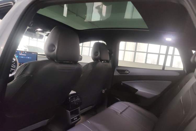 Used Volkswagen ID.4 X 2025 Smart Version Pure & Intelligent Enjoyment Edition
