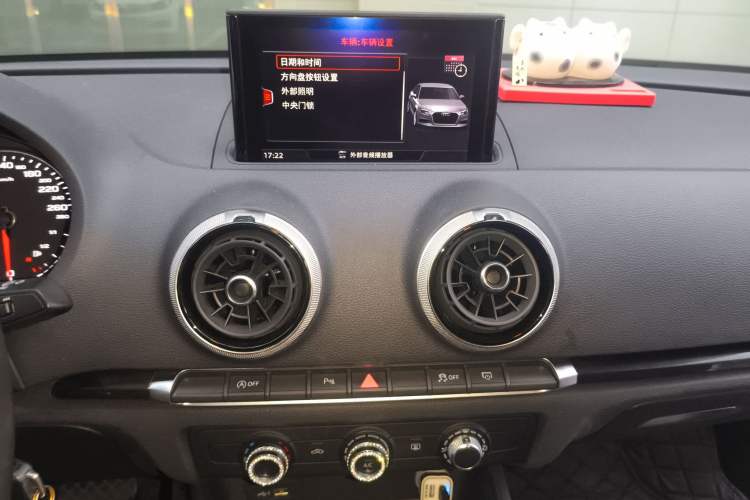 Used Audi A3 2020 Limousine 35 TFSI Fashion Edition China V Emission Standard