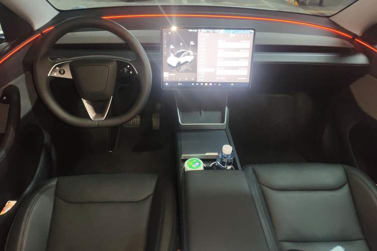 Used Tesla Model Y 2025 Rear-Wheel-Drive Version