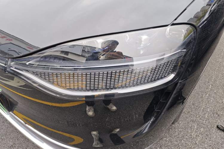 Used Hima AITO M9 2025 Extended-Range Max Version 52 kWh 6-Seater Edition Left Front Headlight