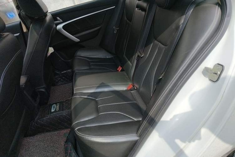 Used Geely Auto Emgrand 2017 Sedan Million Edition 1.5L Manual - Upward Version Left Rear Seat