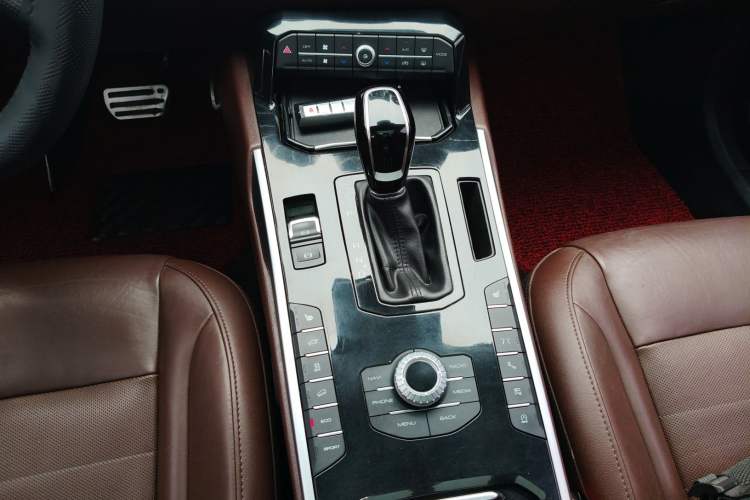 Used Wey VV7 2017 2.0T Flagship Model Gear Lever