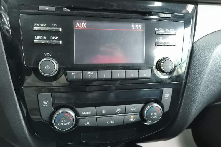 Used Nissan X-Trail 2015 2.0L CVT Comfort MAX Edition 2WD
