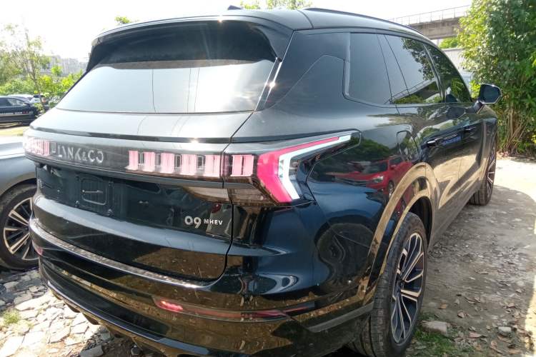 Used Lynk & Co 09 2021 2.0T Halo Six-Seater