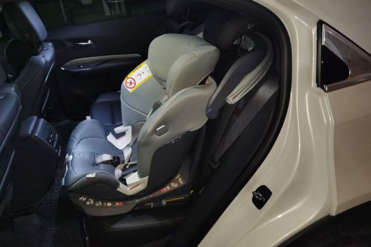 Used Cadillac XT4 2018 28T Two-Wheel Drive Leading Version