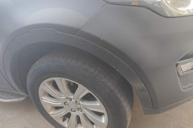 Used Land Rover Discovery Sport 2016 2.0T SE Right Front Wheel Hub