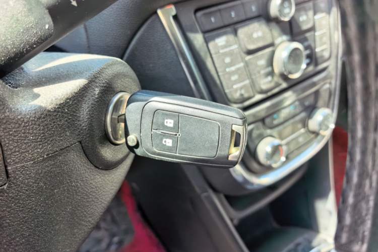 Used Buick Encore 2014 1.4T Manual Two-Wheel Drive Urban Advanced Model Vehicle Key