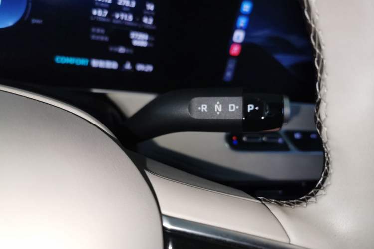 Used Roewe D7 2023 DMH 125km Flagship Edition
