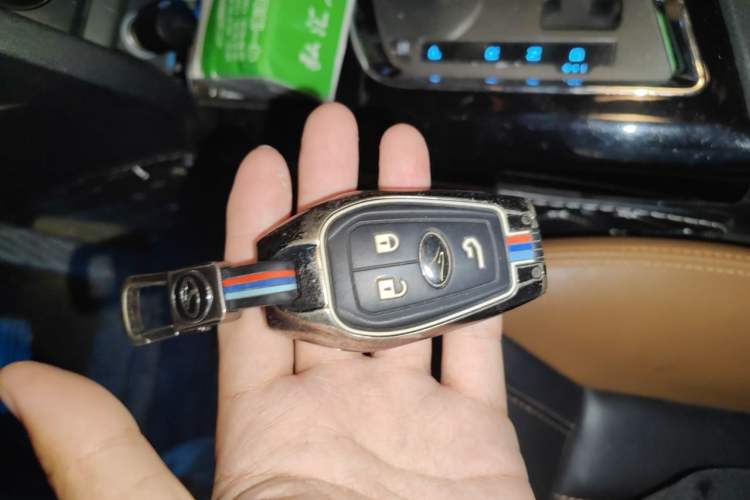Used Soueast DX7 2015 1.5T Automatic Luxury Model
