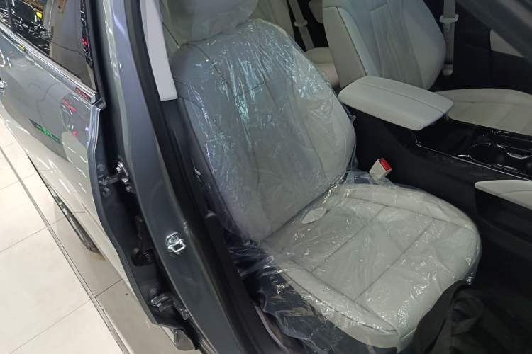 Used Buick Envision 2026 Model Equinox Plus Four-Wheel-Drive Avenir Aivia Right Front Seat