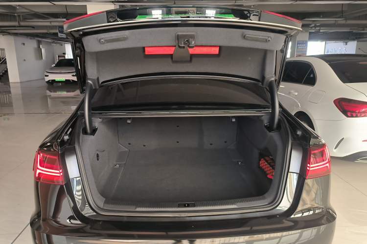 Used Audi A6L 2018 30th Anniversary Edition 30 FSI Style Model
