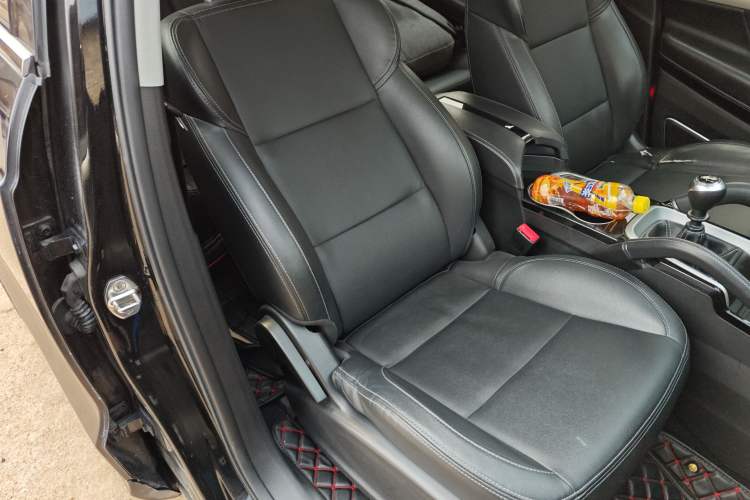 Used Zotye SR7 2016 1.5T Manual Cube Heart Edition China IV Standard