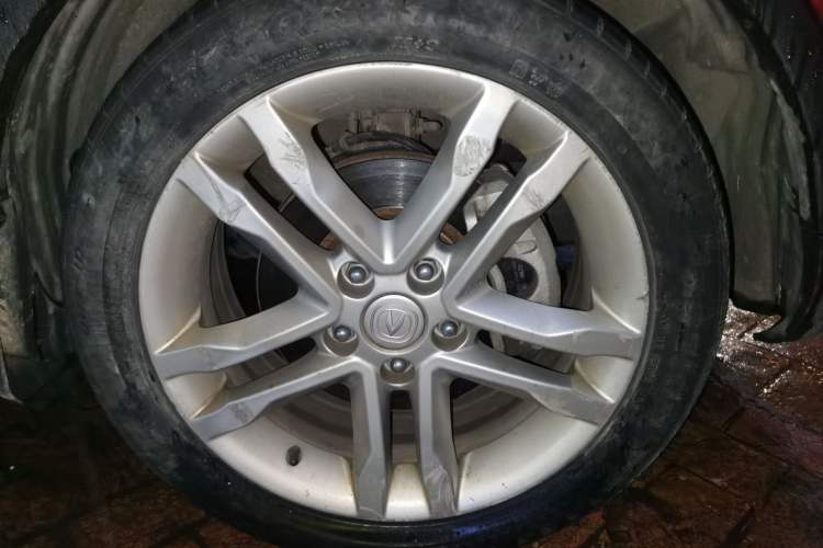 Used CHANGAN CS35 2017 1.6L Automatic Luxury Model Right Front Wheel Hub