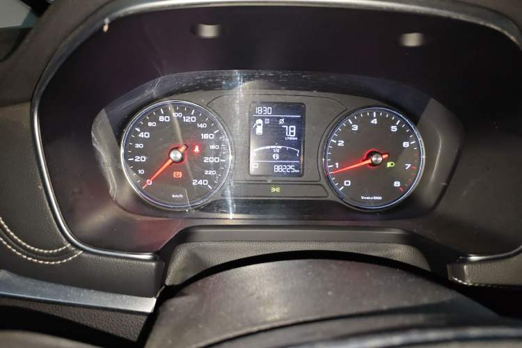 Used Roewe RX5 2018 20T Two-Wheel Drive Automatic Flagship Edition
