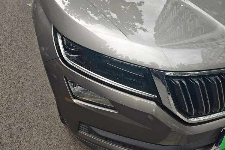 Used Skoda Kodiaq 2019 Facelifted TSI330 7-Seater Two-Wheel-Drive Luxury Enjoyment Edition China VI Standard

