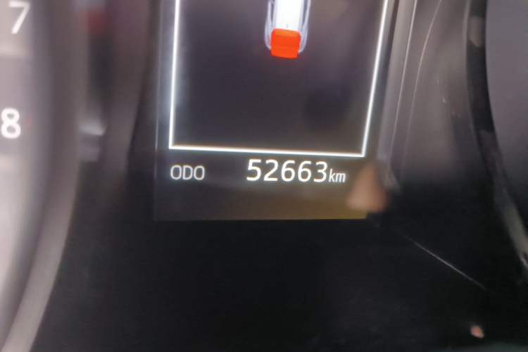 Used Toyota IZOA 2018 2.0L Yixuan Sunroof Version China VI Standard Odometer Close Up